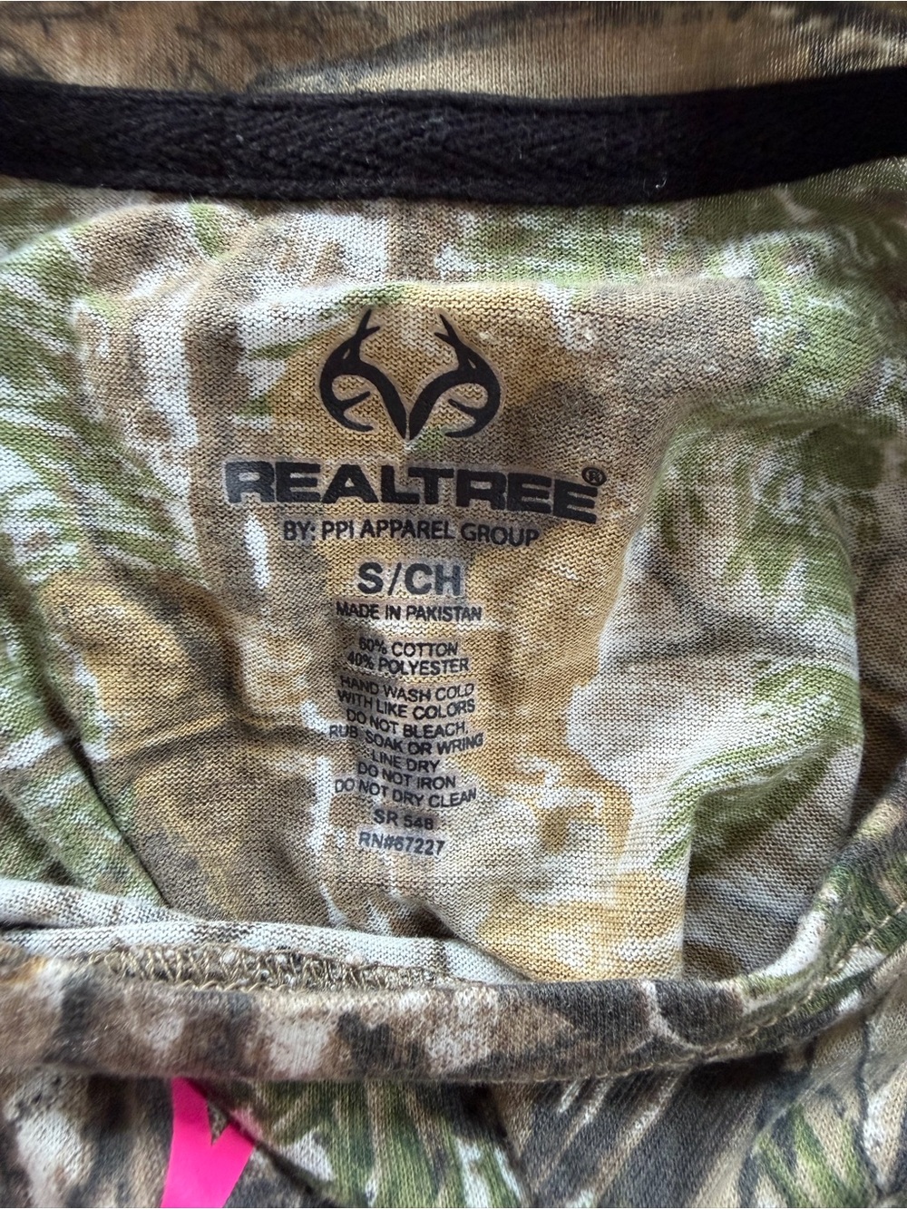 Realtree Camo Pink Logo Graphic T-Shirt Women’s Small Hunting Outdoors Tee - Picture 4 of 4